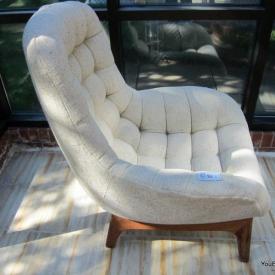 MaxSold Auction: Auction features teak furniture including kitchen/dining table, desk, dresser, chairs, and smaller pieces, wool rugs, original art, mink coat, leather coats
fur hats, stained glass, vintage suitcases, restored small farm tools hand tools, mid-century furniture, Mexican sombrero, power tools and more!