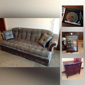 MaxSold Auction: This online auction features a High Fidelity turn table, assorted vinyl records, 8 track player, pro tour bike, vintage typewriter, 20 foot extension ladder and much more!