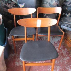 MaxSold Auction: This auction features semi-precious jewellery, swarovski, carved wood chest, wood nesting tables, carved wood chairs, majestic radio, fur coats, china teacups and saucers, Royal Albert bone china tea set, Royal Doulton Toby mugs, painting, teak chairs, garden statue, Asian decorative screen, and much much more!