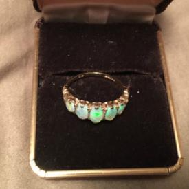 MaxSold Auction: If you are looking to downsize and have a lot of jewelry that your family and friends don't want a MaxSold auction is the way to go! As can be seen in this Oshawa Downsizing auction. Many pieces sold for over $100 which was a pleasant surprise to the seller!