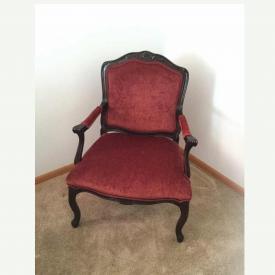 MaxSold Auction: This auction features Thomasville Wing back chair, bustle back recliner,coffee table,upholstered arm chair and sofa,cabinets, blanket chest,lamps, collectibles, kitchen aid mixer and much more!