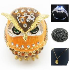 MaxSold Auction: This online auction features necklaces, earrings, bracelets, and other jewelry, banknotes, coins, Donald Trump commemorative coins, acrylic, tools, Damascus steel decor, Joe Sakic rookie card, enameled Asian comb, ring light, smartwatch, drone, sports camera, chargers, carved jade decor and much more.