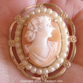 MaxSold Auction: This online auction features large collection of vintage jewelries such as 10k gold chain 2.8 grams, Franklin Mint jambiya dagger, brooch, pendant, ring earrings, bracelet as well as sterling silver bowl, figurines,coins, photo frame, camera, cabinet, table, piano/organ bench, dresser and much more!