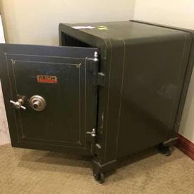 MaxSold Auction: Only 1 lot - antique safe - "If you win the lot you are required to pay the $395 house removal fee"




This online auction features Antique Keith Safe Co. Office Furniture Denver, Co. Item is from late 1800s to 1918.