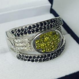 MaxSold Auction: This online auction features precious gemstones and jewelries such as london blue topaz, gleaming raspberry garnets, gorgeous blue diamond earrings, natural and lab made gem, blue diamond, natural peridot necklace and much more!