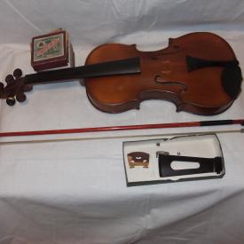 MaxSold Auction: This online auction features Signed Oil painting, Vintage Chinese hand-painted dishes and a Antonius Stradivarius French violin,  Vintage German metronome, Watercolor painting by G. Kingdon, Old Chinese solid bronze dragon dish, Antique late 1800s hand-carved wall mirror, Antique large and heavy alabaster figurine and much more!