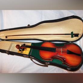 MaxSold Auction: This online auction features Very old violin in case, Eagle Sculpture, Old Pablo Picasso lithograp , Old Chinese solid bronze Buddha and much more!