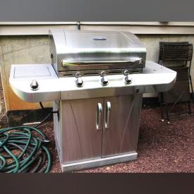 MaxSold Auction: This online auction features kitchen appliances, furniture, rugs, electronics, household appliances, artwork and much more!