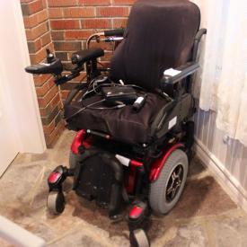 MaxSold Auction: This Wallaceburg Downsizing Online Auction (in a new region for MaxSold) featured a Quantum 600 E Supercycle electric motorized wheelchair, Gingerbread Clocks, Gone With the Wind lamps and more! This auction raised $14,300 and we had a 99% sell through rate. It just shows that if you are looking to downsize we are the people to call no matter where you are.